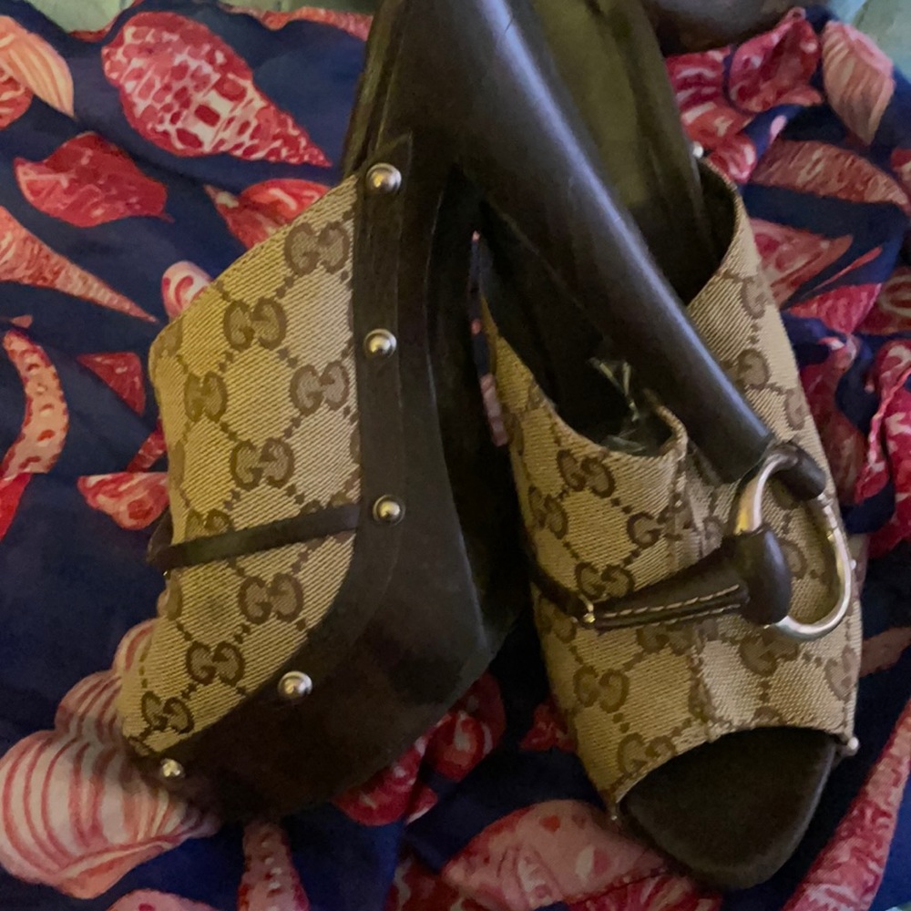 Authentic Gucci clog heels size 39